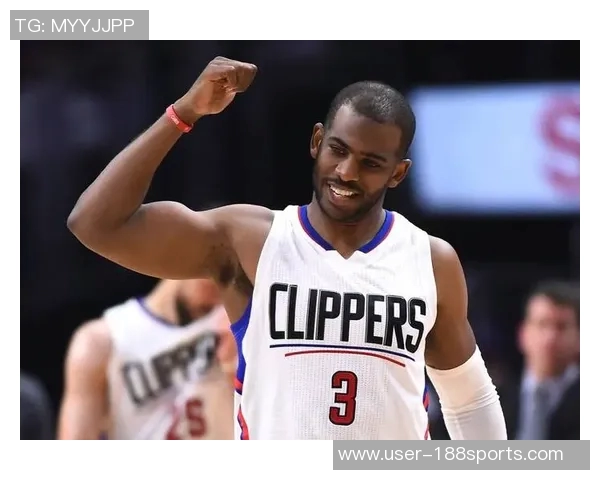 曾经的船长保罗回归首战表现平平仅得4分并送出4次助攻